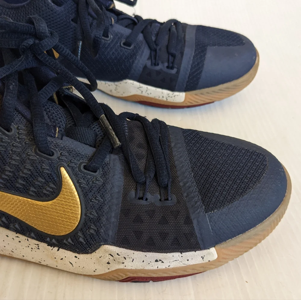 NIKE Kyrie 3 GS Youth High Top Sneakers Obsidian Metallic Gold Size 6.5